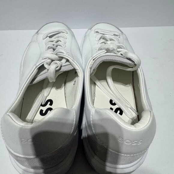 Athletic_Shoes